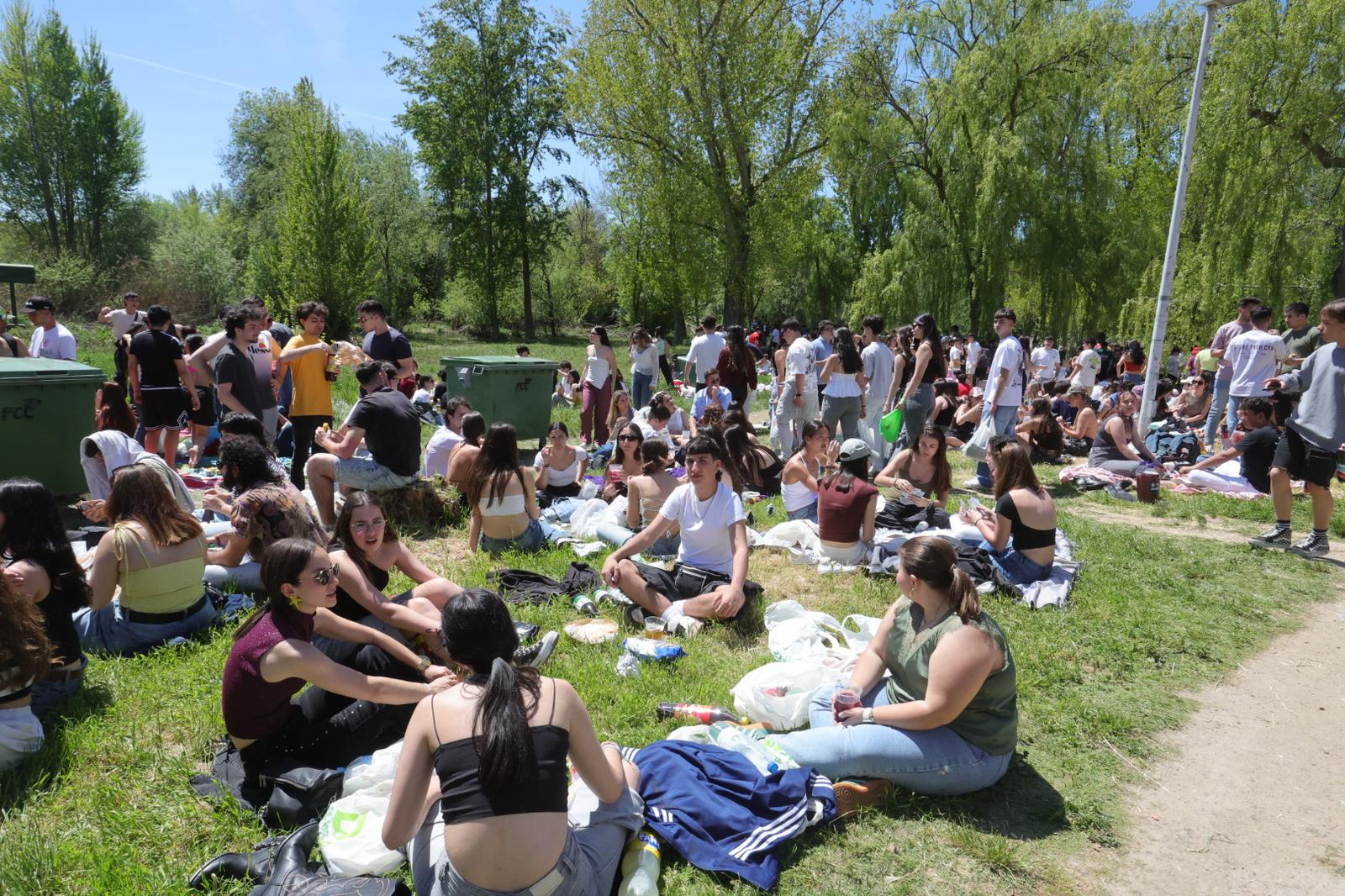 Las imágenes de un Lunes de Aguas para el recuerdo con un apagón nacional