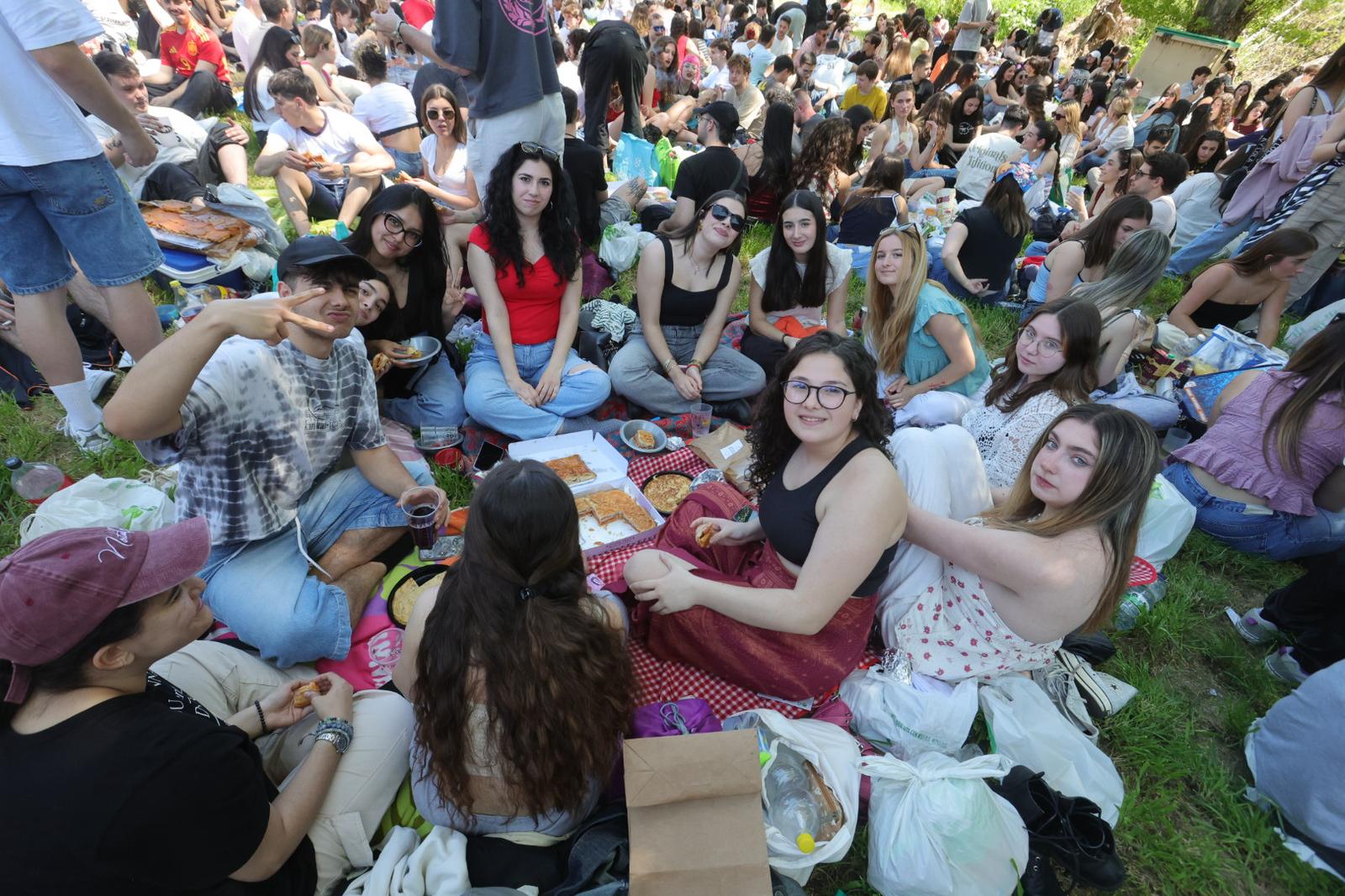 Las imágenes de un Lunes de Aguas para el recuerdo con un apagón nacional