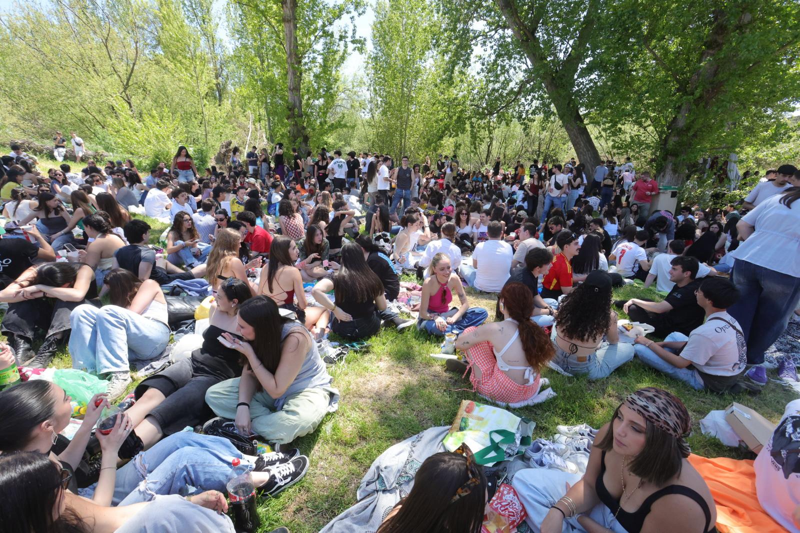 Las imágenes de un Lunes de Aguas para el recuerdo con un apagón nacional