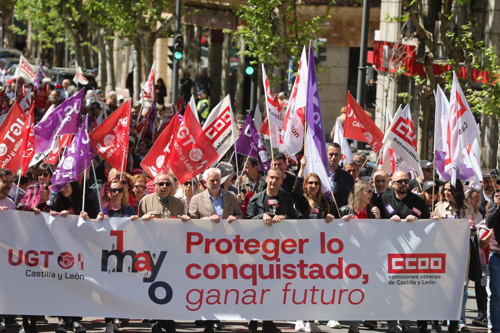 2.500 personas claman en Salamanca por los derechos de los trabajadores