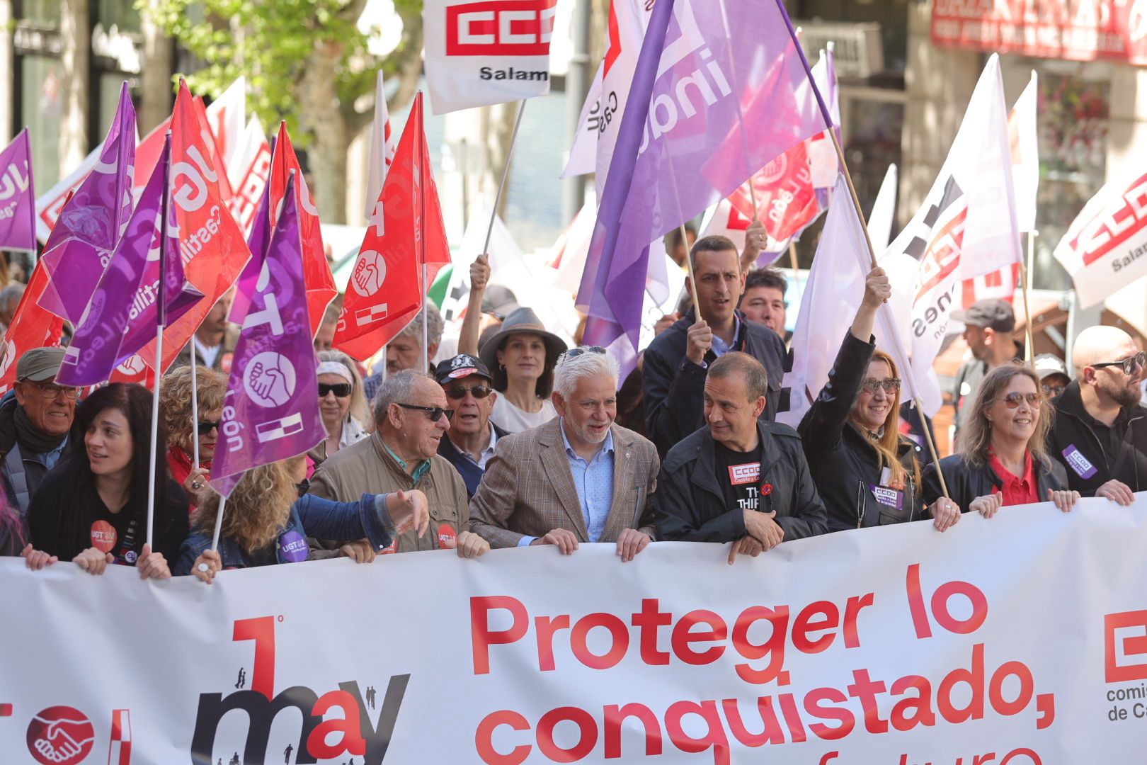 2.500 personas claman en Salamanca por los derechos de los trabajadores
