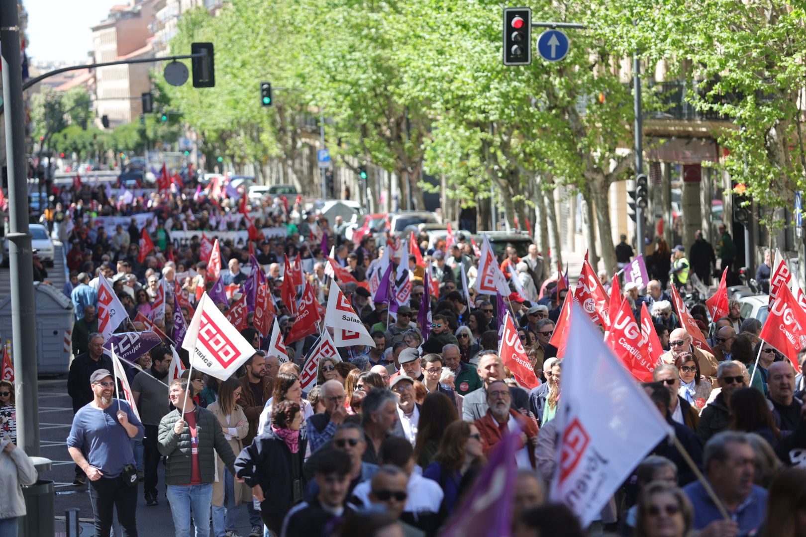2.500 personas claman en Salamanca por los derechos de los trabajadores