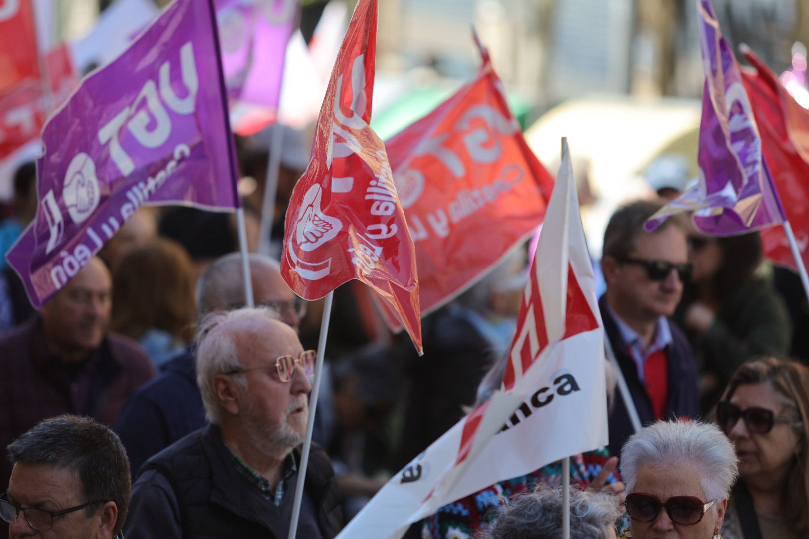 2.500 personas claman en Salamanca por los derechos de los trabajadores