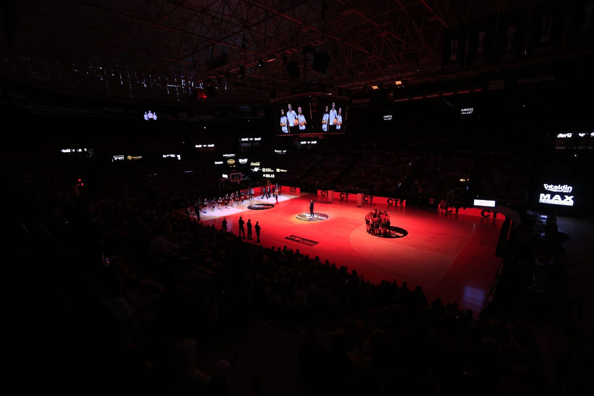 En imágenes la derrota de Perfumerías Avenida frente a Valencia Basket