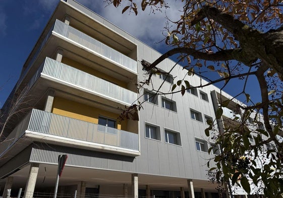 Edificio de viviendas en alquiler para mayores o con movilidad reducida en Capuchinos.