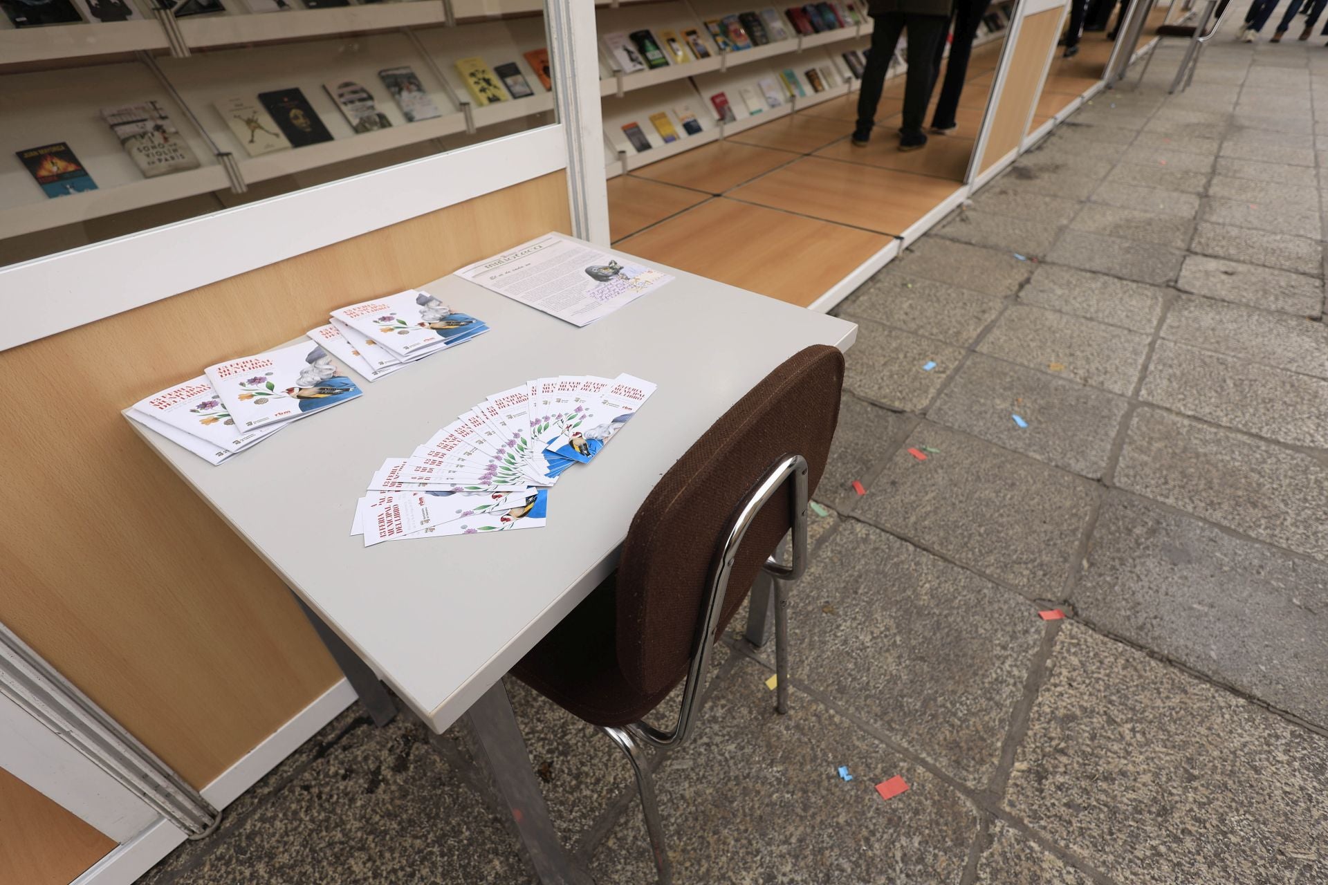 El mal tiempo no frena la inauguración de la Feria de Libro en Salamanca