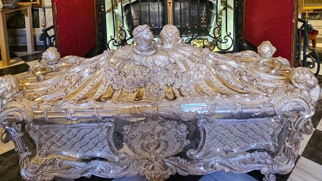 ¿Qué hecho curioso ocurrió con la fecha de su muerte?