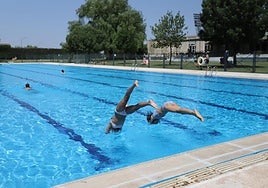 Imagen de archivo de las piscinas del Helmántico.