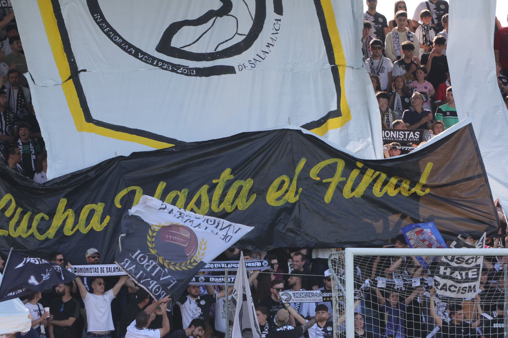 Unionistas-Tarazona en la grada: llenazo, desmayo y una afición volcada