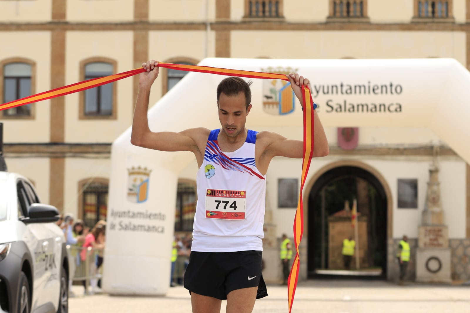 La XIII Carrera Cívico-Militar &#039;San Fernando&#039; de Salamanca, en imágenes