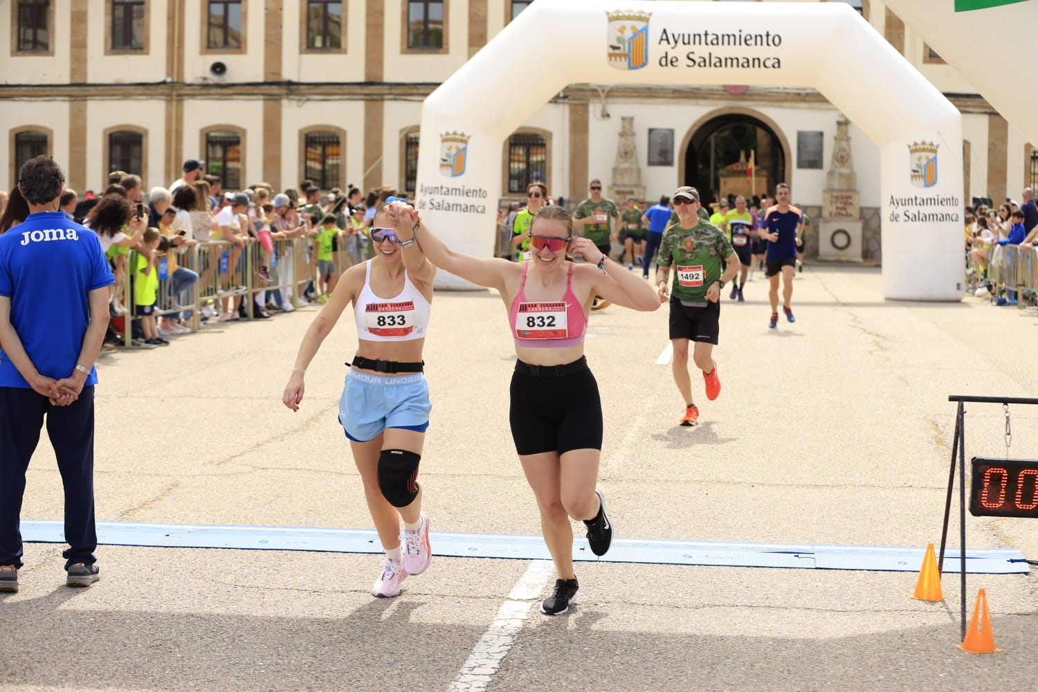 La XIII Carrera Cívico-Militar &#039;San Fernando&#039; de Salamanca, en imágenes