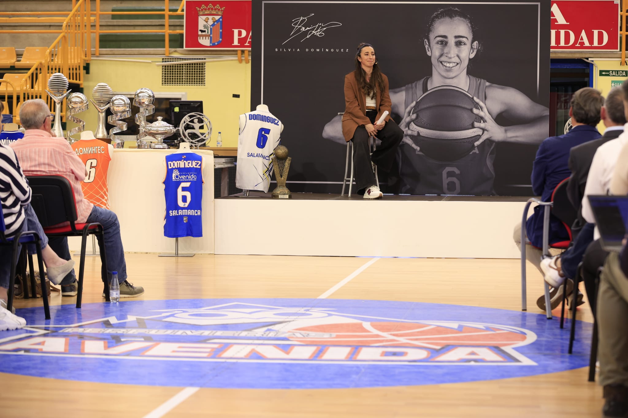 El adiós de Silvia Domínguez, en imágenes