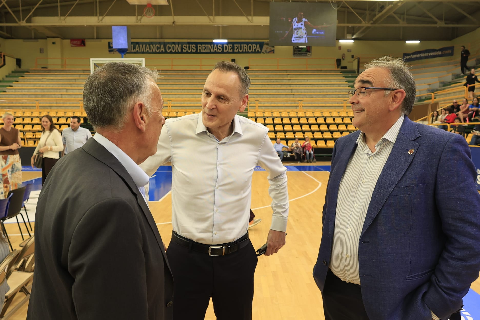 De derecha a izquierda: José Ignacio Hernández, Roberto Íñiguez y Miguel Ángel Ortega.