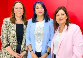 Rosa Rubio, junto a Lourdes Rubio y Sara Sánchez.