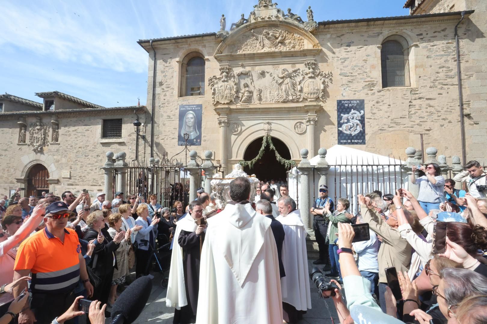 El traslado de Santa Teresa de Jesús en imágenes