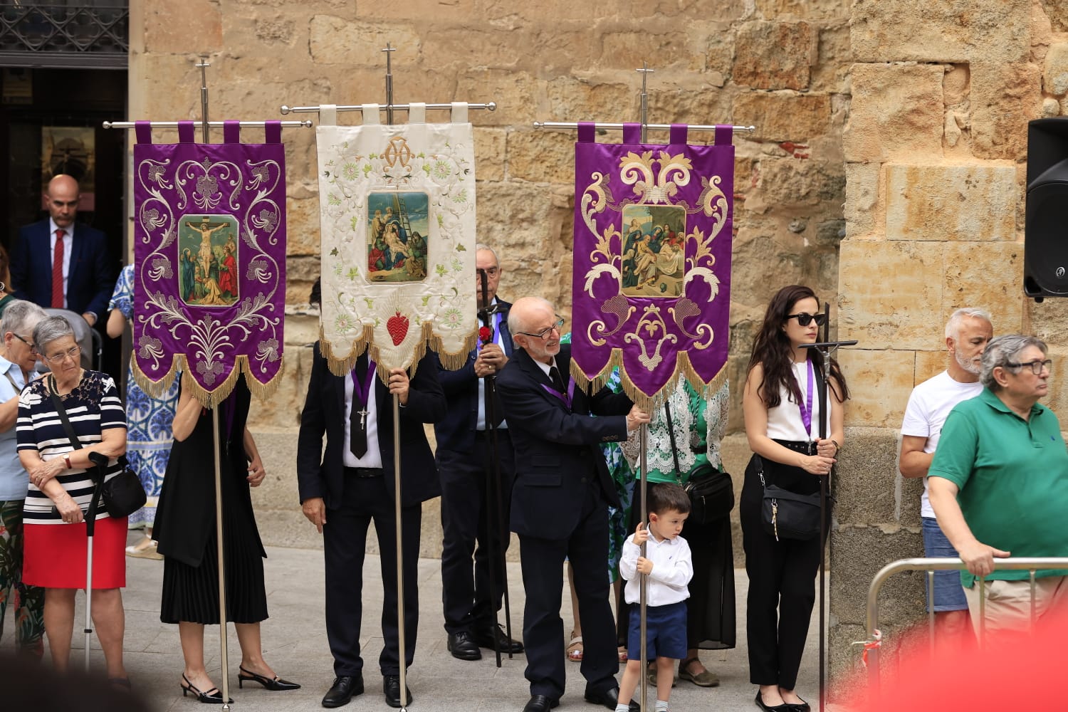 La procesión del Cristo de los Milagros, en imágenes