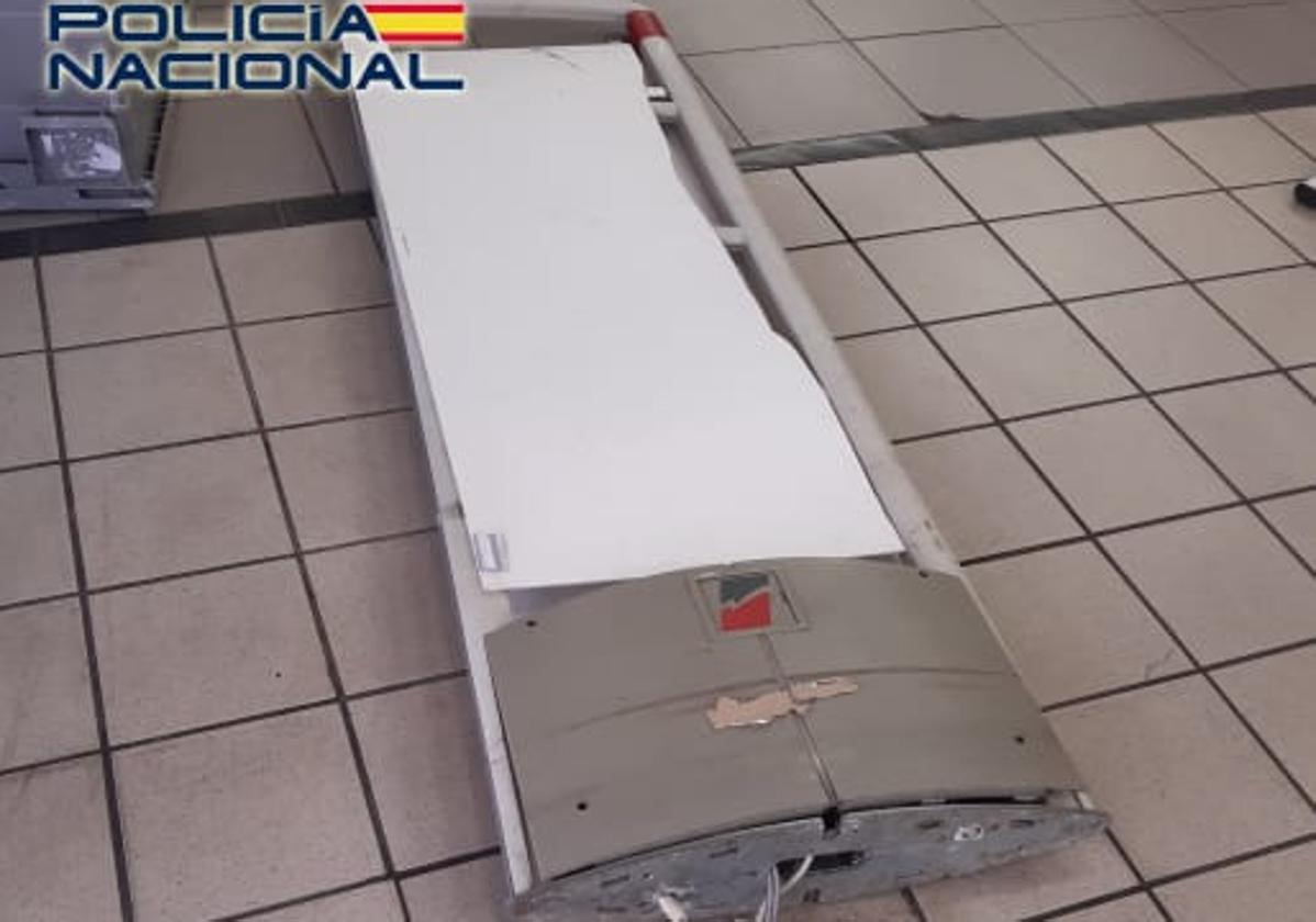 Daños en el arco de seguridad del establecimiento