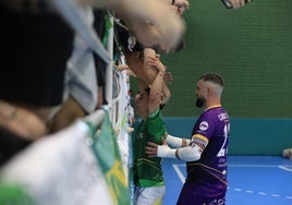 Fiesta del fútbol sala en Salamanca: el Albense se marcha a Navarra al grito de 'sí se puede'