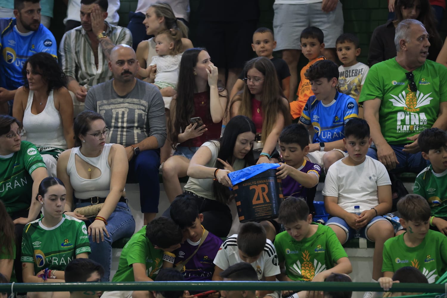 Fiesta del fútbol sala en Salamanca: el Albense se marcha a Navarra al grito de &#039;sí se puede&#039;