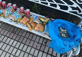 Productos robados y parte de la recaudación de la caja.