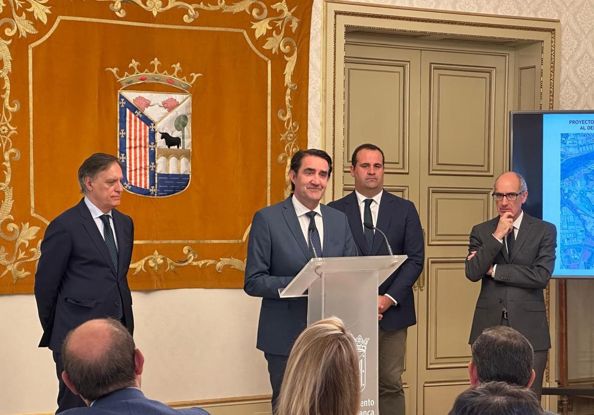 Juan Carlos Suárez-Quiñones explica el proyecto.