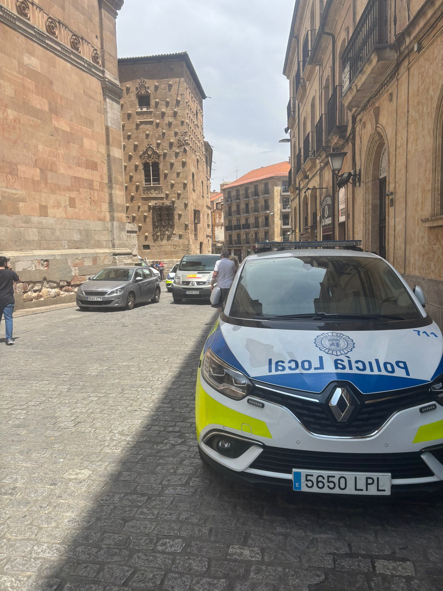 Muere un varón tras precipitarse desde la torre de la Clerecía en Salamanca