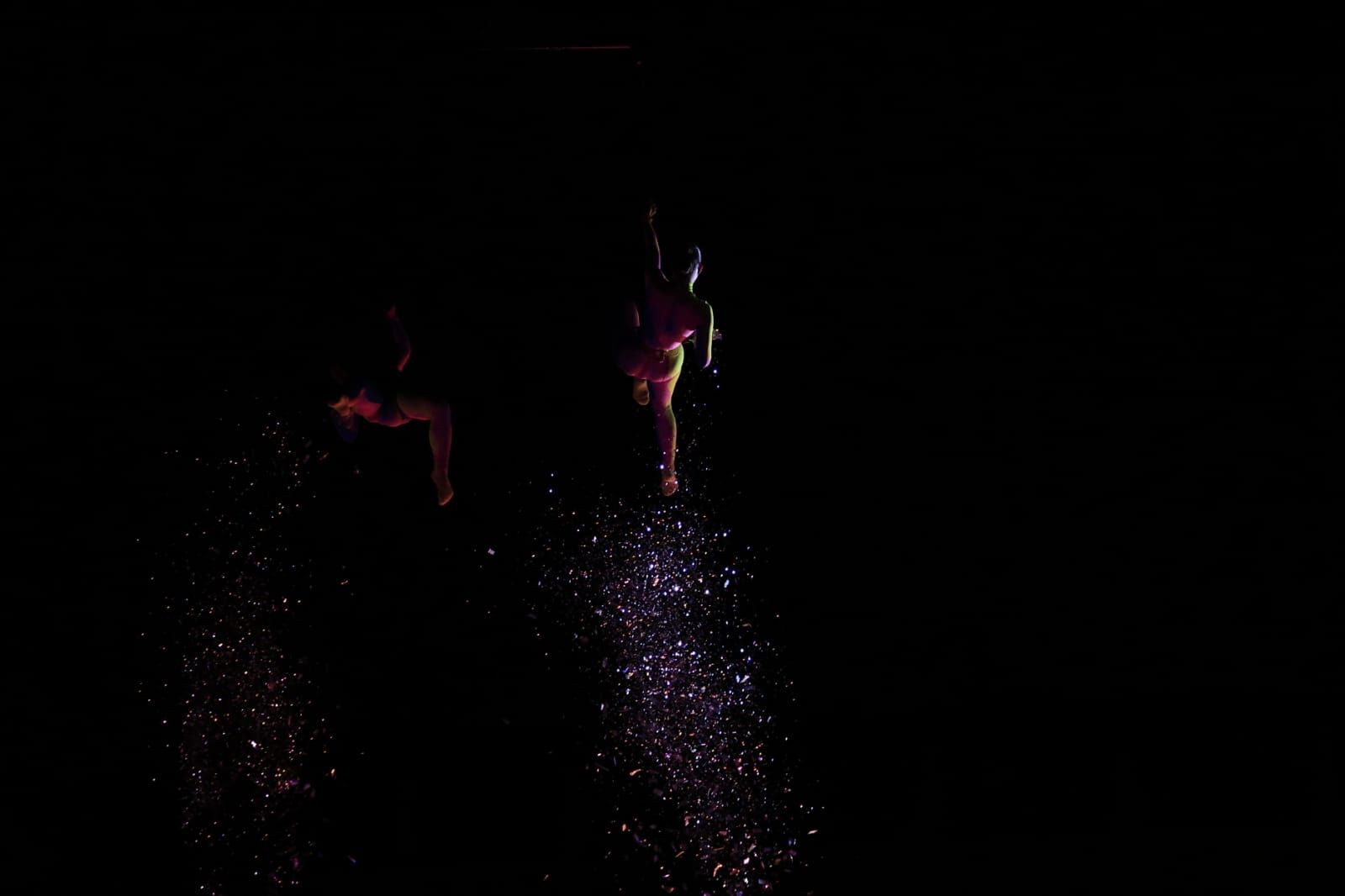 Un fascinante ballet flotante sobre la Plaza Mayor de Salamanca asombra a miles de asistentes