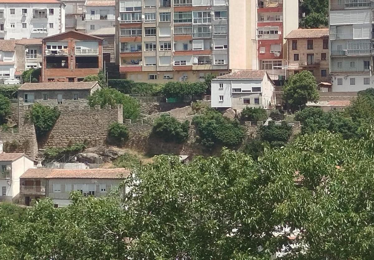Estado de la muralla de Béjar.