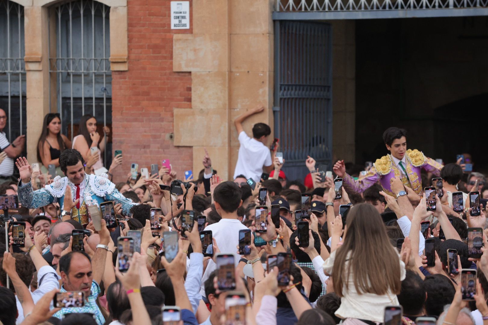 La histórica puerta grande de Morante en La Glorieta, en imágenes