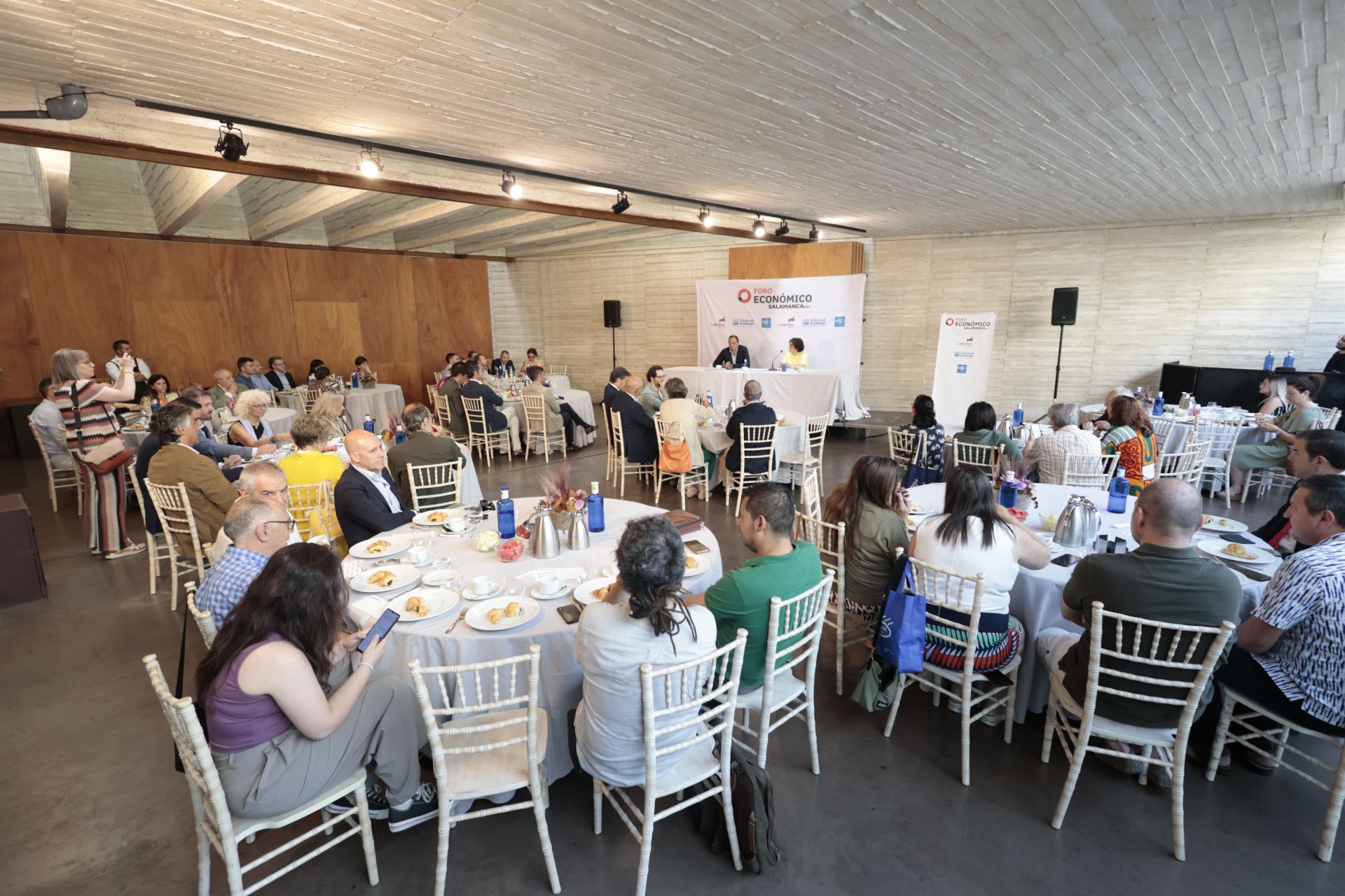 El foro económico de Salamancahoy, en imágenes