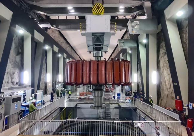 Cambio de la turbina de Aldeadávila.