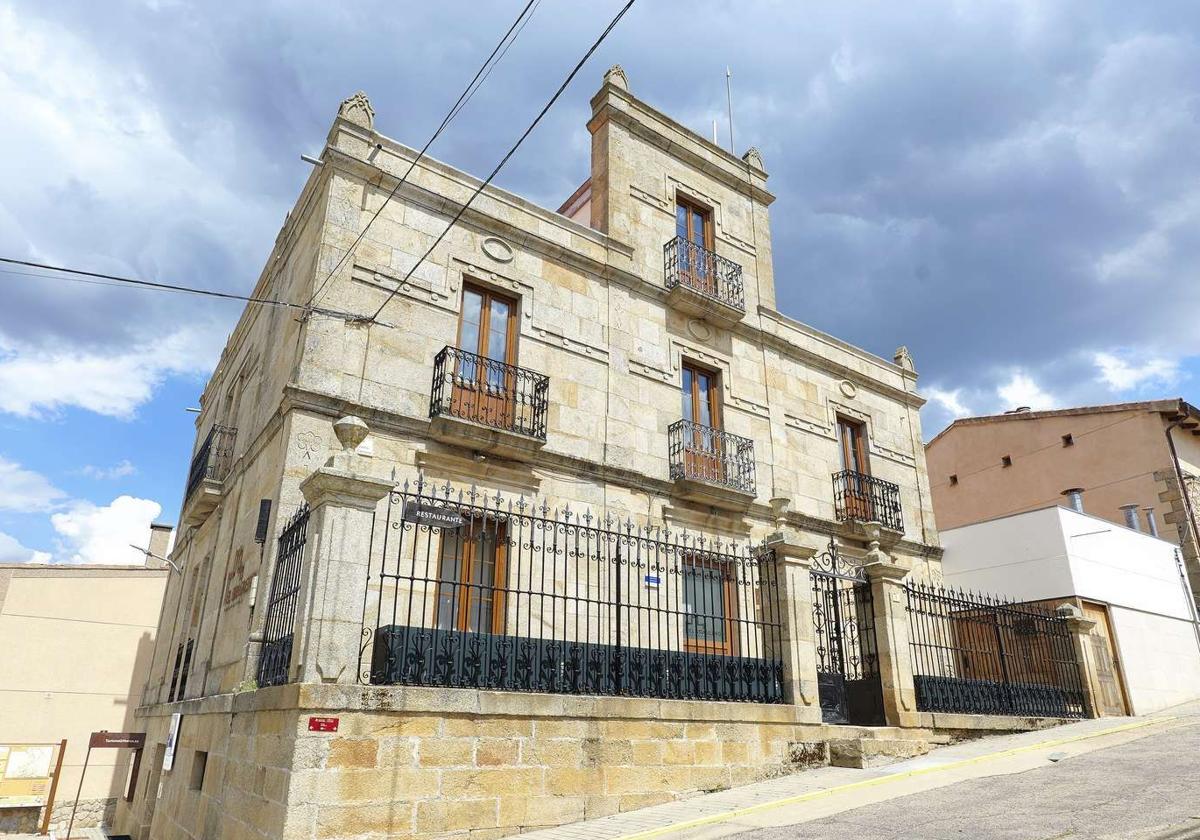 La conocida como Cas del Brasilero de Saucelle es una Posada Real.