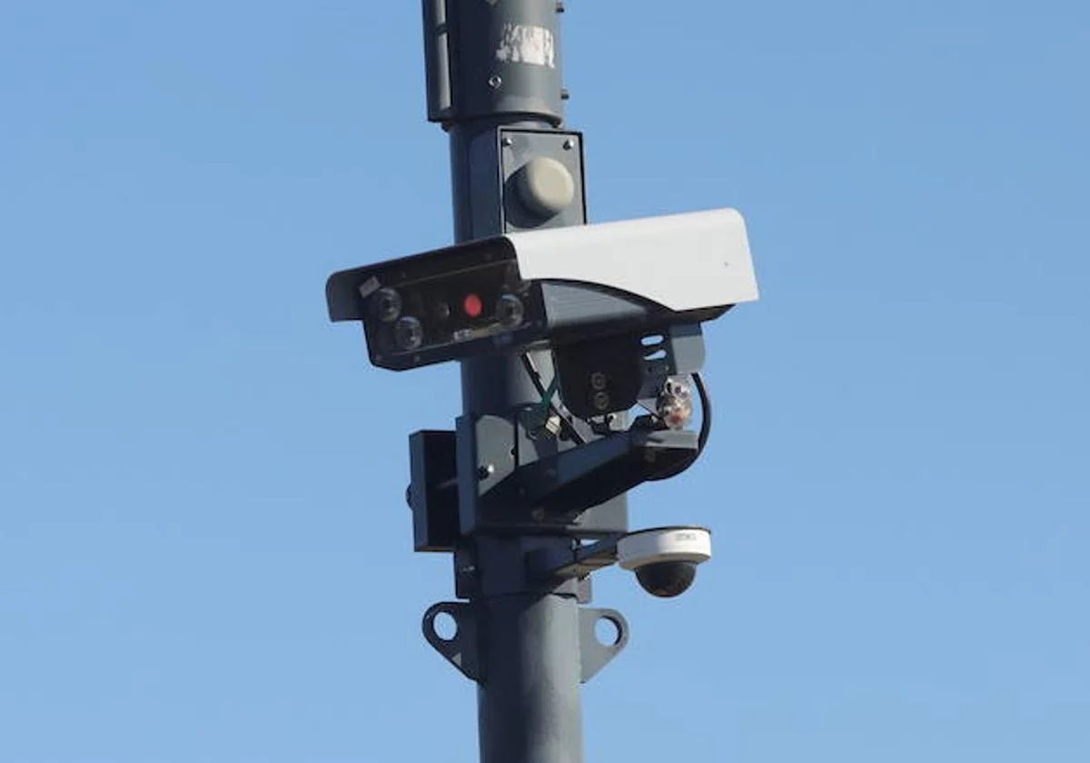 Cámaras de un radar de tráfico en Salamanca.