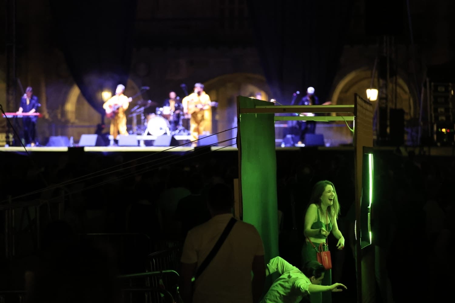 Los barcos de fuego iluminan la segunda jornada del Fácyl en Salamanca