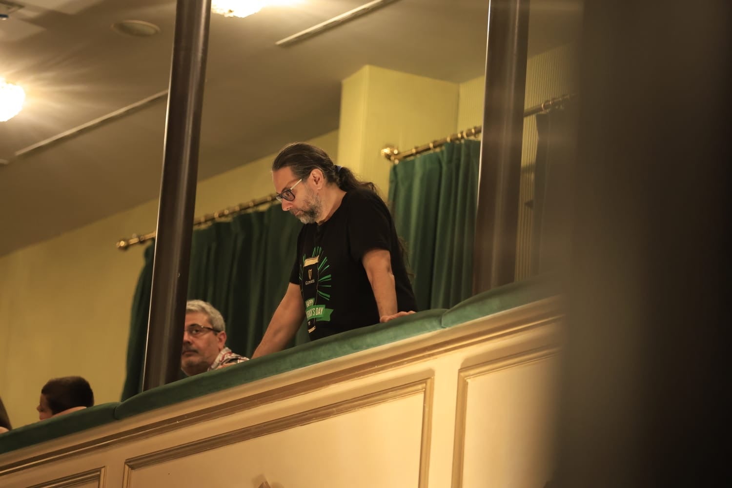 Ítaca revoluciona la Plaza Mayor en una nueva jornada del XX Fácyl en Salamanca con música, teatro, humor y espectáculos