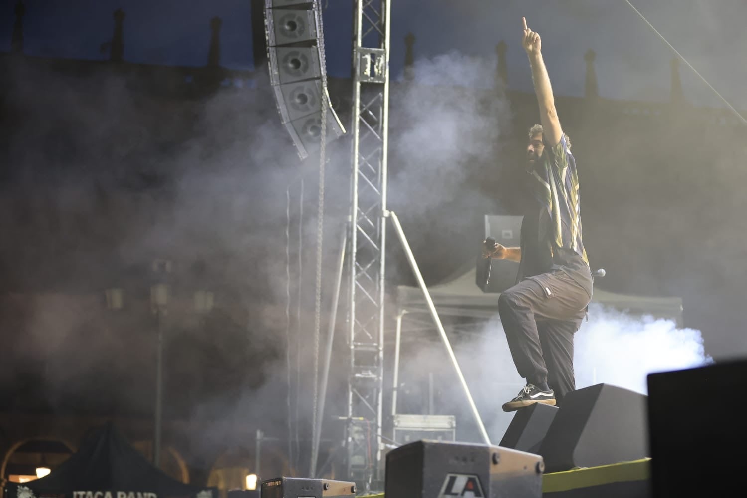 Ítaca revoluciona la Plaza Mayor en una nueva jornada del XX Fácyl en Salamanca con música, teatro, humor y espectáculos