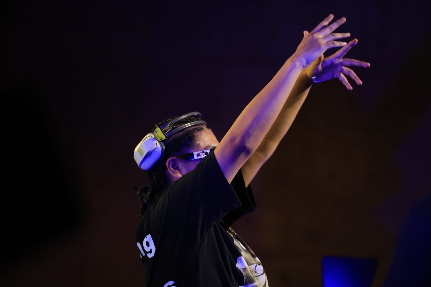 Ítaca revoluciona la Plaza Mayor en una nueva jornada del XX Fácyl en Salamanca con música, teatro, humor y espectáculos
