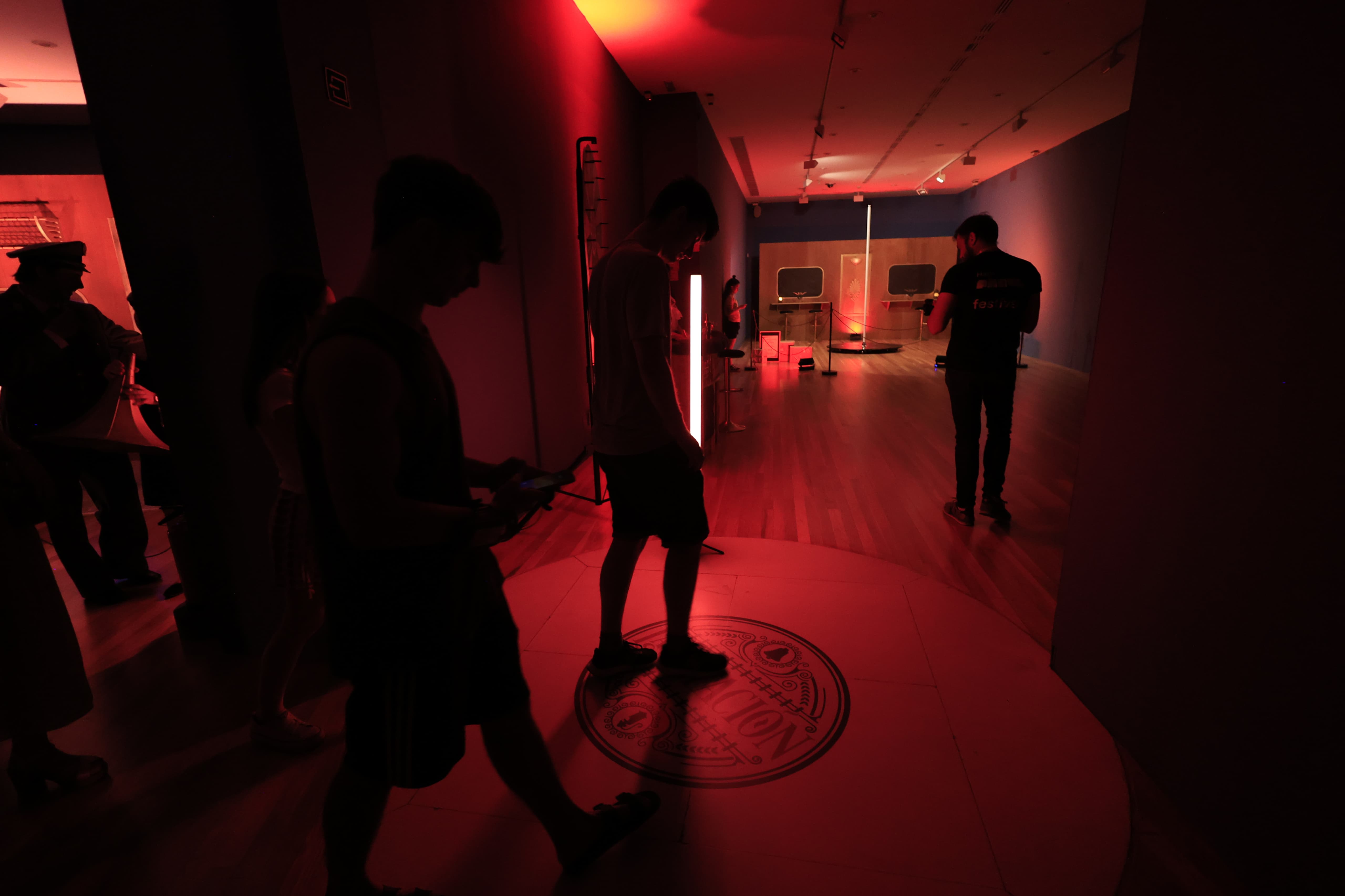 Teatro interactivo y Carlos Escobedo cierran el Fàcyl 2025