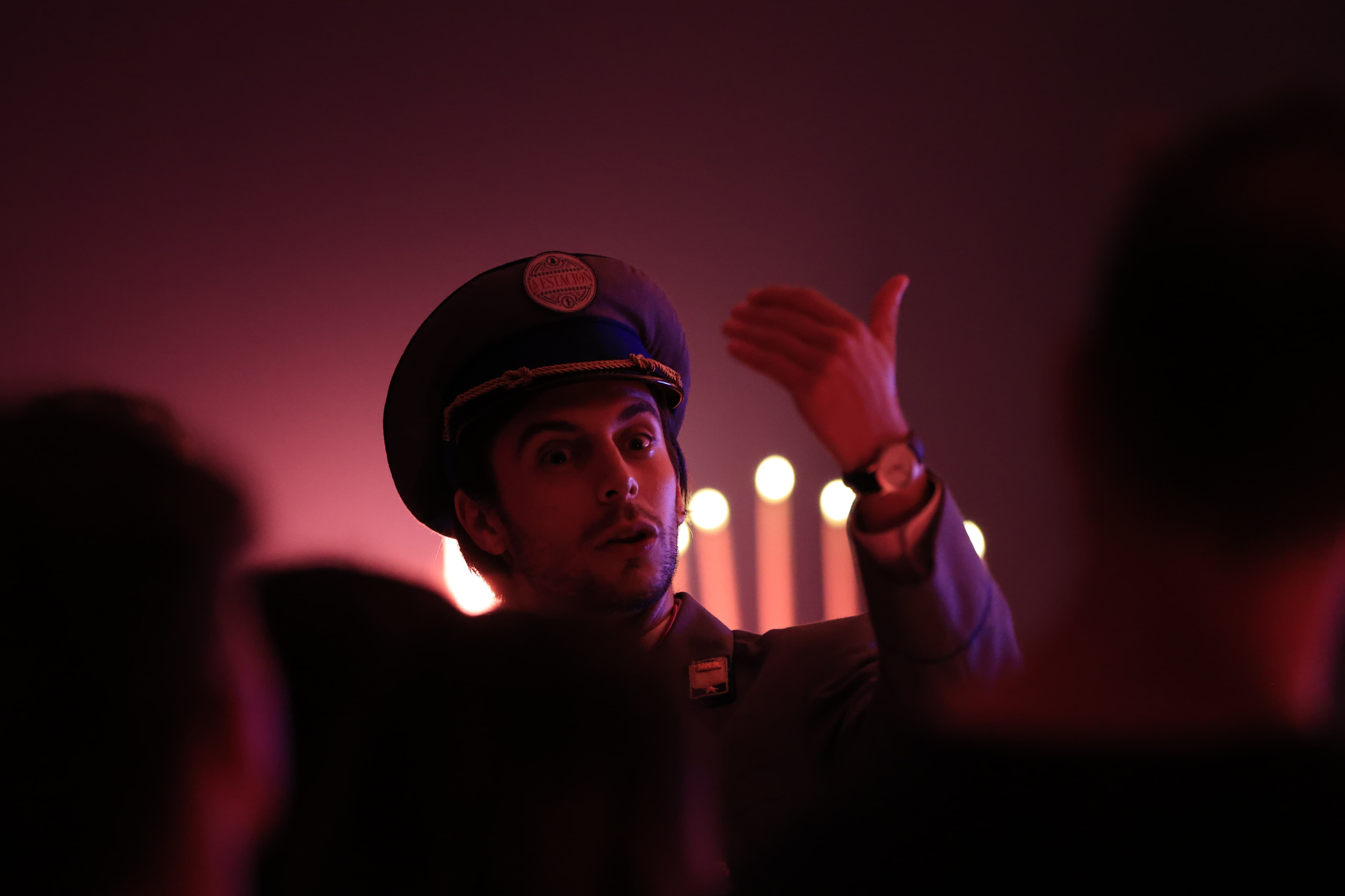 Teatro interactivo y Carlos Escobedo cierran el Fàcyl 2025