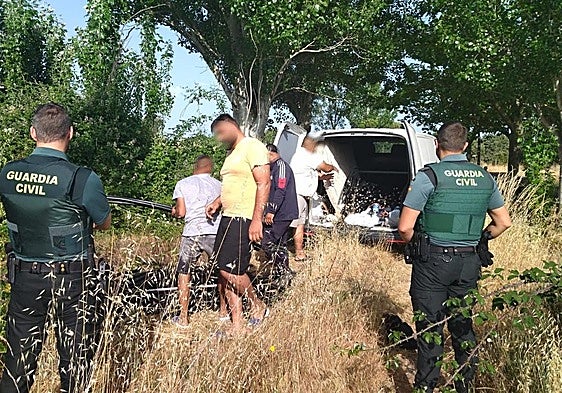 Los ladrones, sorprendidos por la Guardia Civil