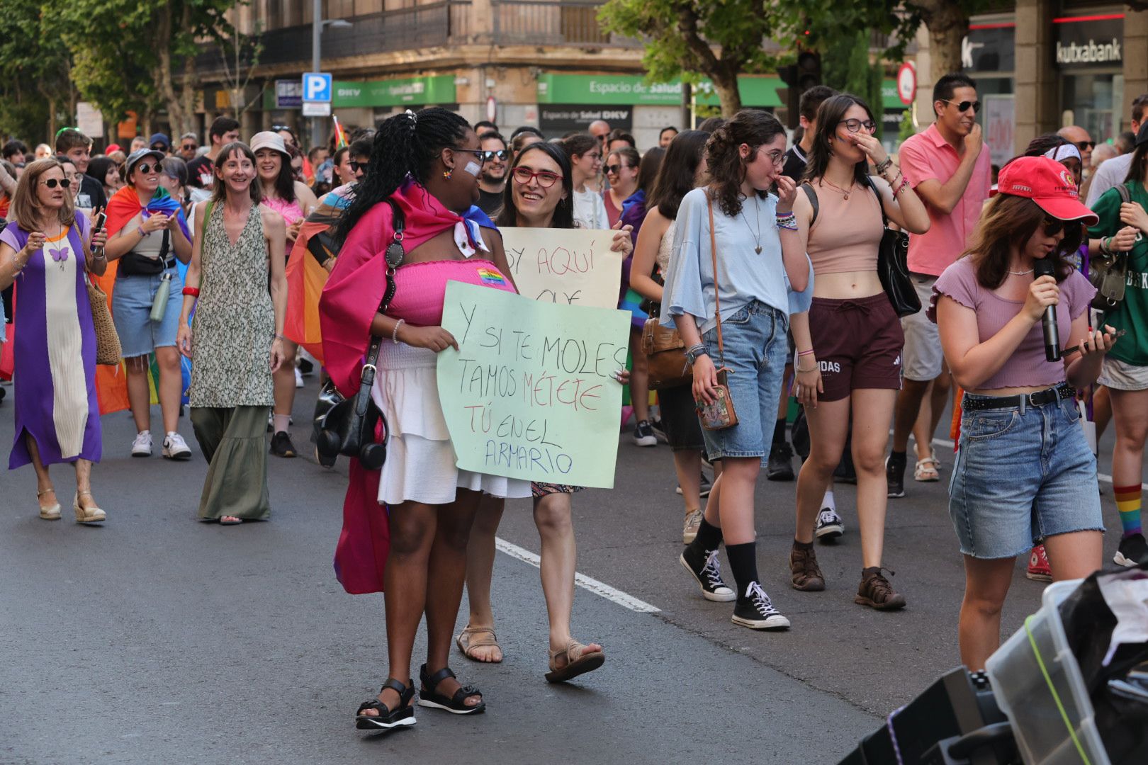 Salamanca marcha por los derechos LGTB+ en una manifestación cargada de reivindicación