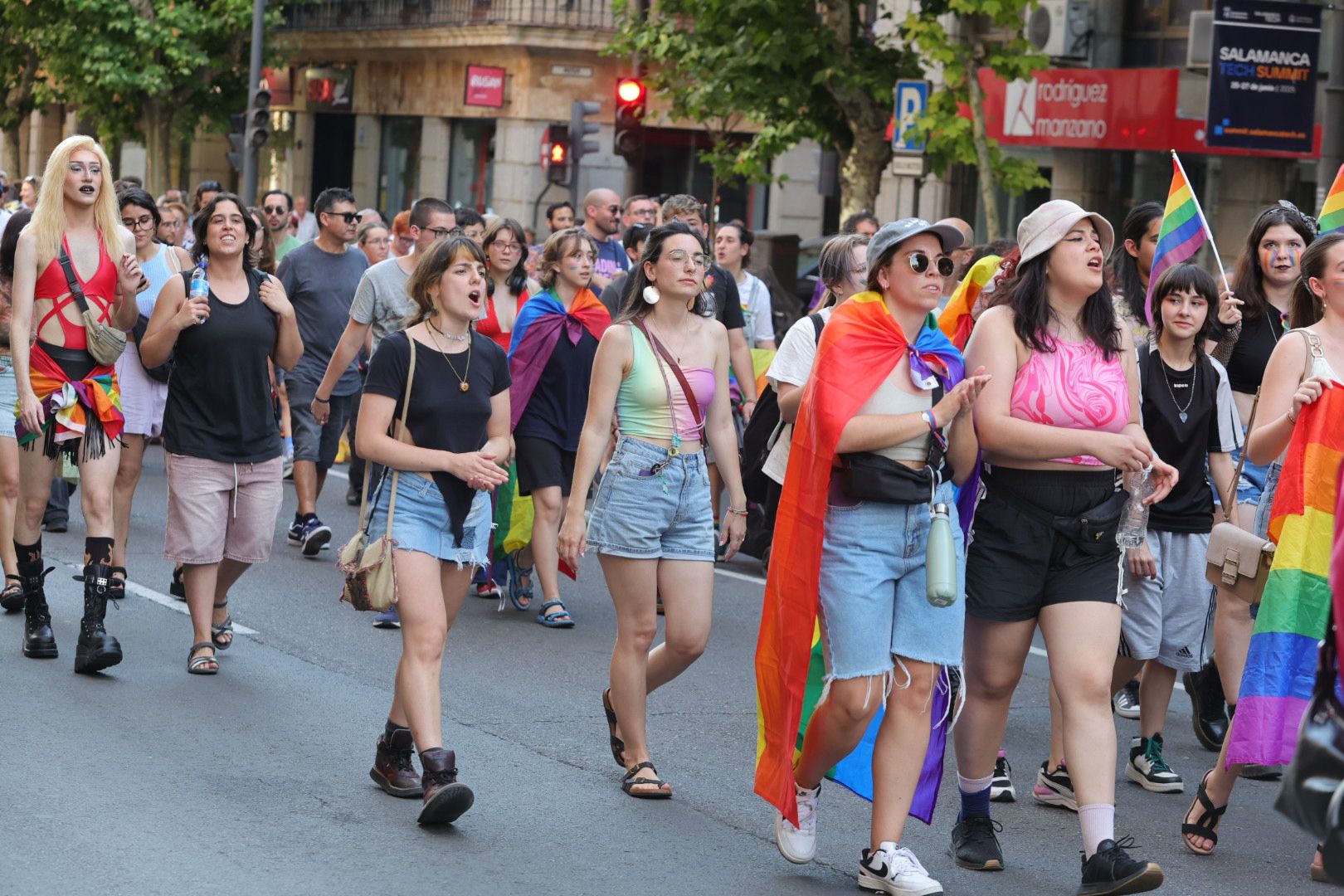 Salamanca marcha por los derechos LGTB+ en una manifestación cargada de reivindicación