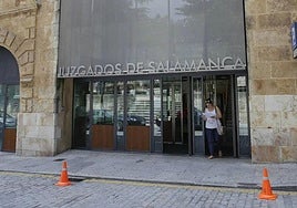 Entrada a los Juzgados de Salamanca.