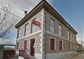 Edificio del bar, comedor y vivienda del local municipal de Peralejos.