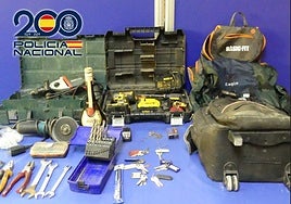 La Policía Nacional detiene en pleno robo de una vivienda a dos varones en Salamanca