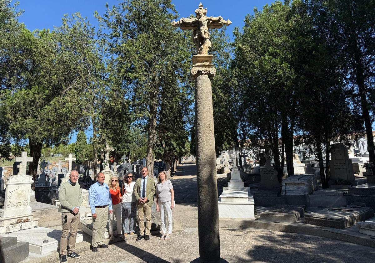 El alcalde de Salamanca, en la presentación de la restauración del original del crucero de San Cebrián.