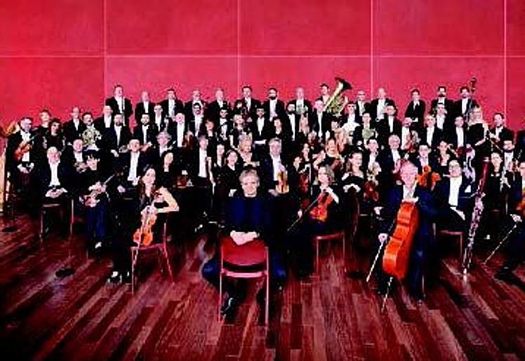 Integrantes de la OSCYL.