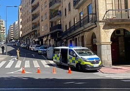 Lugar del atropello a un anciano por parte de un autobús en Salamanca.
