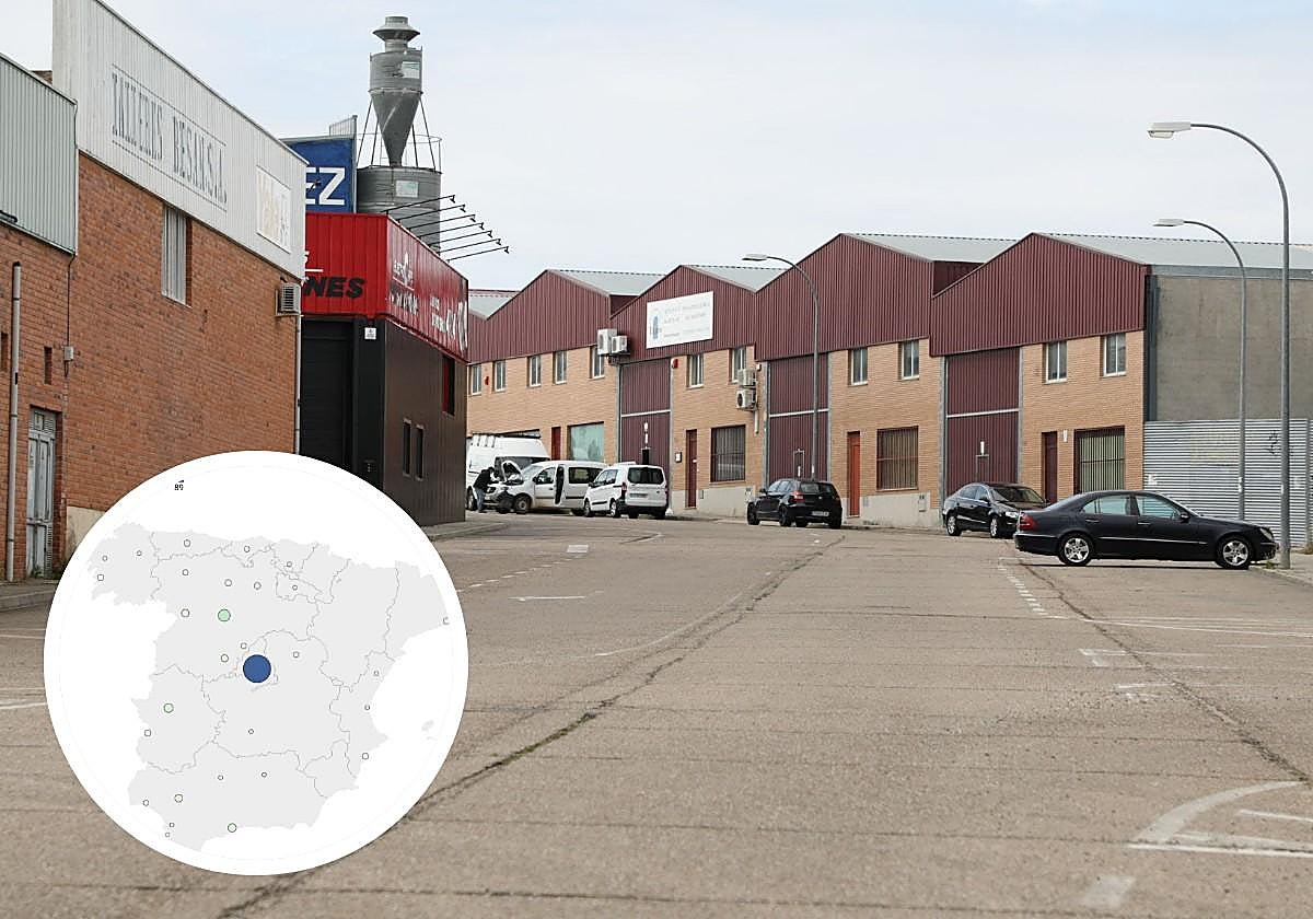 Poligono de los Villares con naves empresas cerradas en una imagen de archivo y, abajo a la izquierda, el mapa con el destino de las sociedades que se han marchado a otras provincias.
