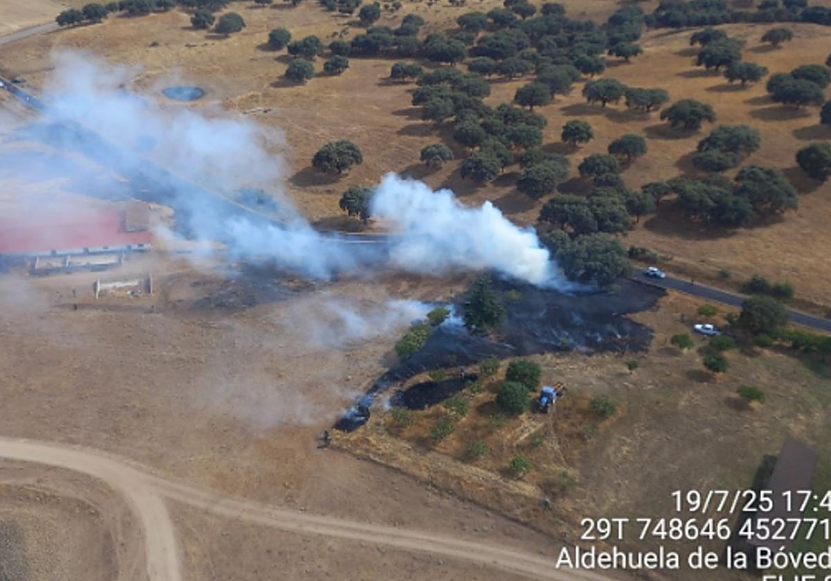 Inmediaciones de la finca Castro Enríque durante el incendio.